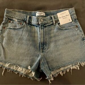 NWT Abercrombie Mom shorts - Light wash